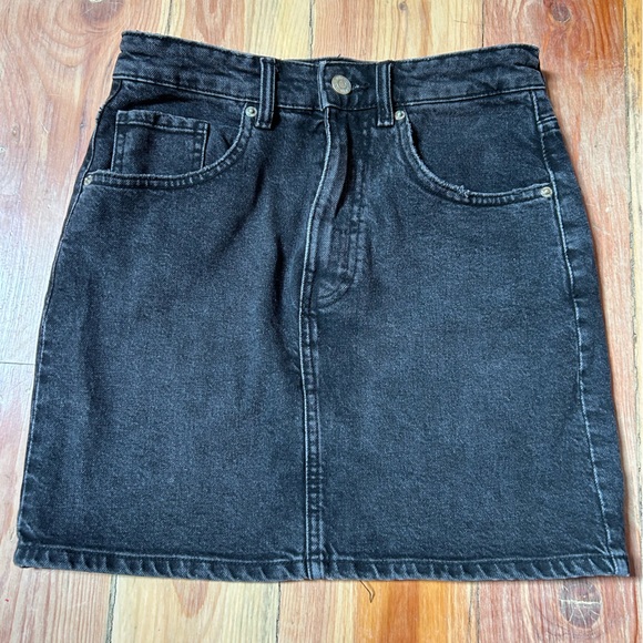 Black Denim Mini Skirt Zara - Picture 1 of 3